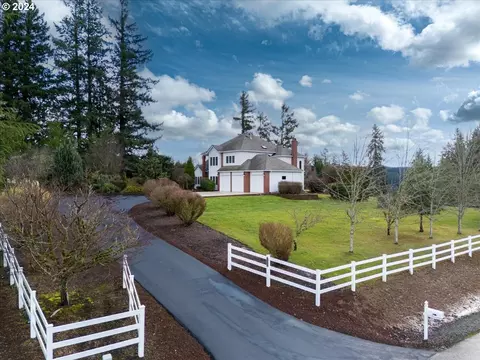 18460 S Cadle Creek Ln, Oregon City, OR 97045