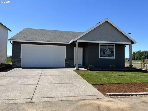 11239 Blueberry Loop NE, Donald, OR 97020
