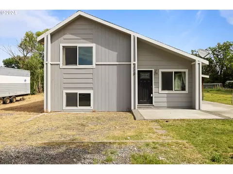 110 Diamond Ring St, Irrigon, OR 97844