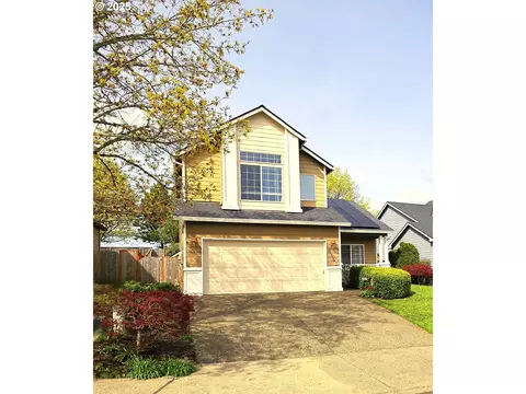 8863 SW Waverly Dr, Portland, OR 97224