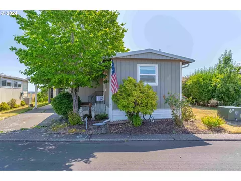 3367 Rainbow Loop #18, Hubbard, OR 97032