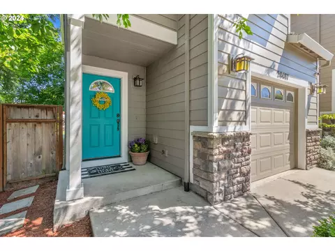 20487 SW Premier Ct, Beaverton, OR 97003