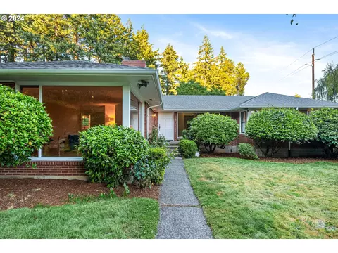 524 NE 148th Ave, Portland, OR 97230