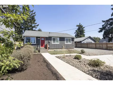 1117 Josephine St, Oregon City, OR 97045