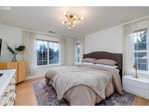 Bedroom - 36745 Eldridge Dr, Sandy, OR 97055 photo 1 of 5