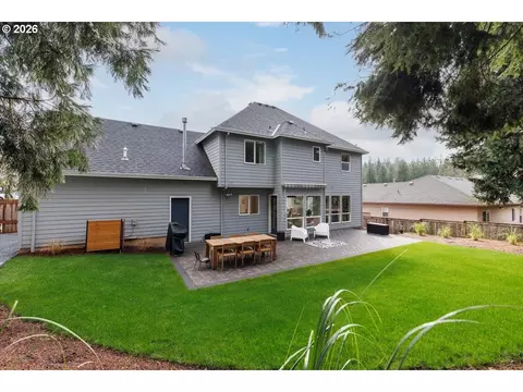 Exterior - 36745 Eldridge Dr, Sandy, OR 97055 photo 4 of 11