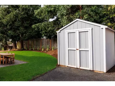 Exterior - 36745 Eldridge Dr, Sandy, OR 97055 photo 7 of 11
