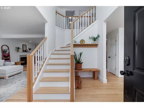 Entry Way - 36745 Eldridge Dr, Sandy, OR 97055 photo 1 of 1