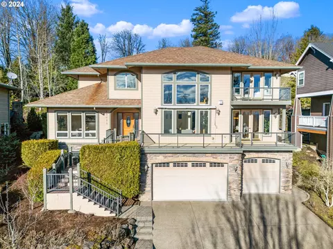 10035 NW Skyline Heights Dr, Portland, OR 97229