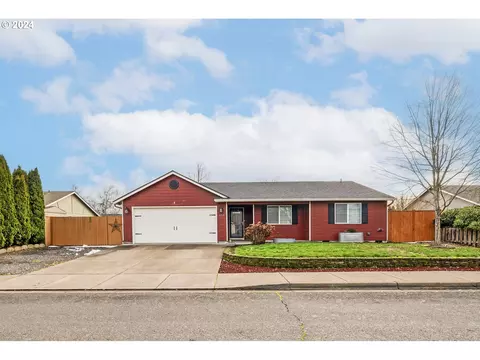 870 Arrow Leaf Ave, Harrisburg, OR 97446