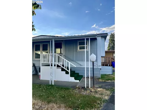 16901 SE Division St #49, Portland, OR 97236