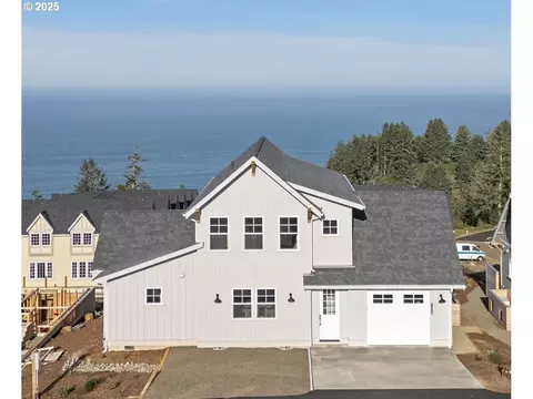 1114 NE Marmoris Ave, Depoe Bay, OR 97341