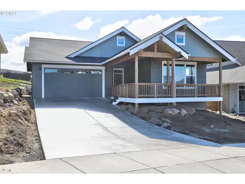 406 W 21st St, The Dalles, OR 97058