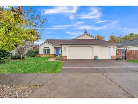 20226 Meriwether Dr, Oregon City, OR 97045