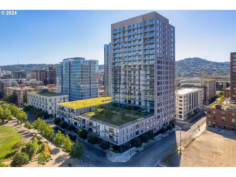 1150 NW Quimby St #208, Portland, OR 97209
