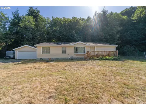 93846 Jensen Ln, North Bend, OR 97459
