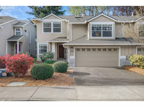 8770 NE Rockspring St, Hillsboro, OR 97006