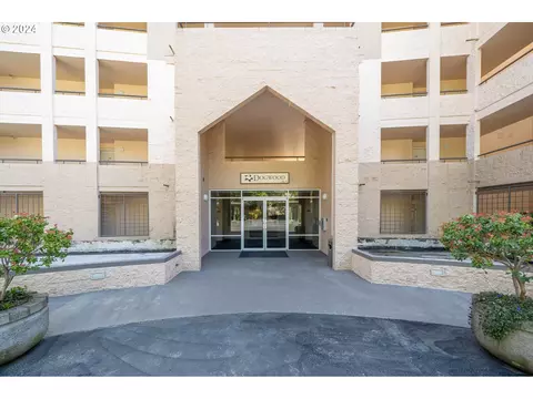 6625 W Burnside Rd #237, Portland, OR 97210