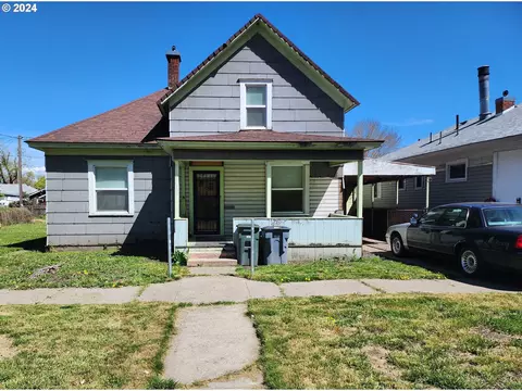 1909 Oak St, La Grande, OR 97850