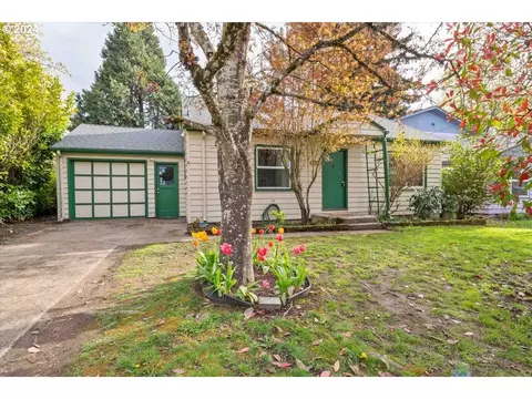 2534 Wood Ave, Eugene, OR 97402