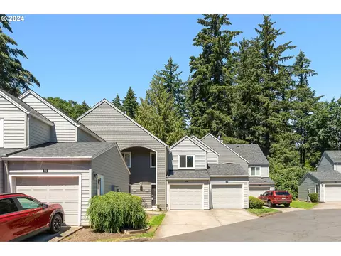 5225 Jean Rd #312, Lake Oswego, OR 97035