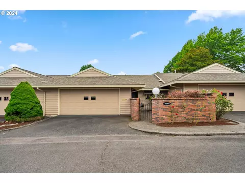 16960 SW Matador Ln, King City, OR 97224