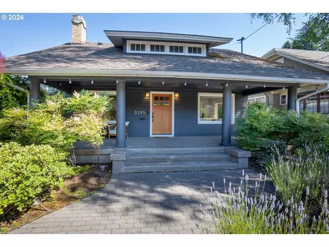 3245 E Burnside St, Portland, OR 97214