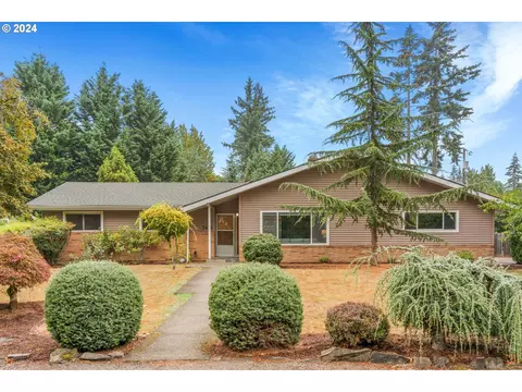 7416 SE Maple Ave, Vancouver, WA 98664