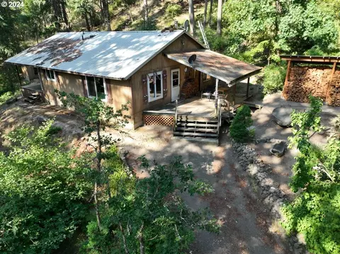 3475 Mosier Creek Rd, Mosier, OR 97040