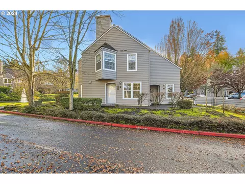 8500 SW Curry Dr #B, Wilsonville, OR 97070