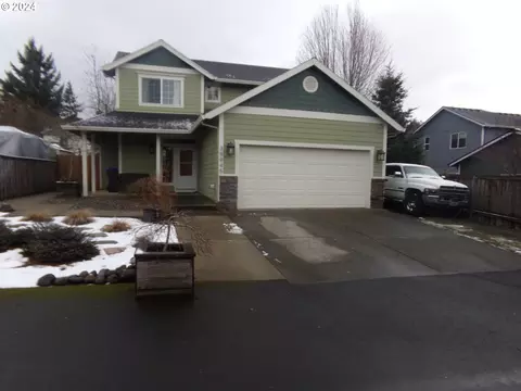 39945 Mitchell Ct, Sandy, OR 97055