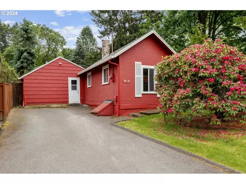 915 Pioneer St, Ridgefield, WA 98642