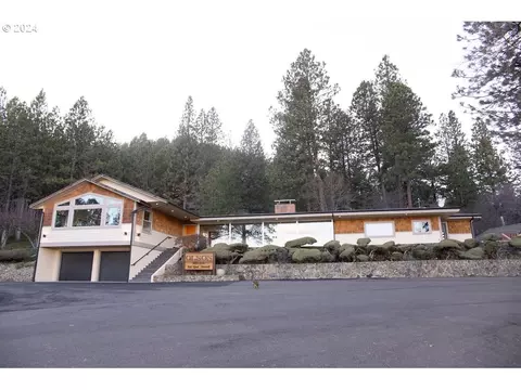 81 Otten Dr, La Grande, OR 97850