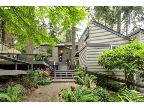 2908 Mckendrick St, Eugene, OR 97405