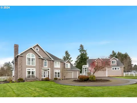 15000 SE Crosscreek Ct, Damascus, OR 97089