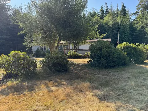 55985 Fishtale Rd, Bandon, OR 97411