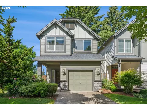 3069 SE Kingswood Ave, Hillsboro, OR 97123