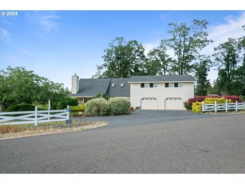16025 Stormy Dr NE, Silverton, OR 97381