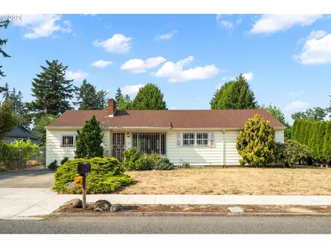 13525 SE Mill St, Portland, OR 97233