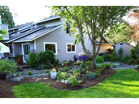 473 Harris Ln, Oregon City, OR 97045