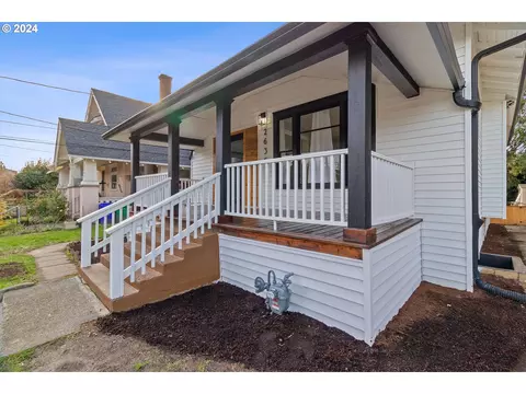 2635 SE 48th Ave, Portland, OR 97206