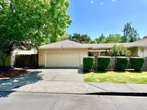 7850 SW Skyhar Dr, Portland, OR 97223