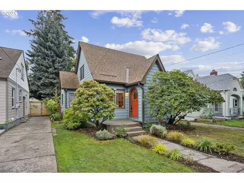 3706 SE Franklin St, Portland, OR 97202