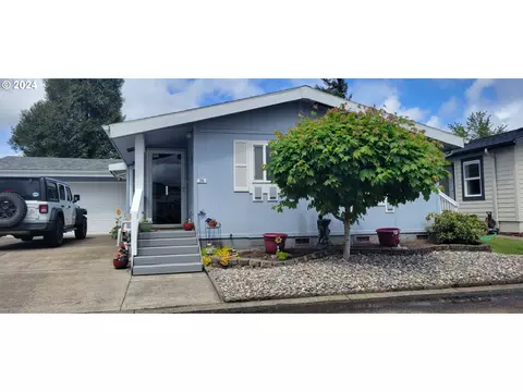 1111 SE 3rd Ave, Canby, OR 97013