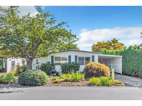 4800 Barger Dr #53, Eugene, OR 97402