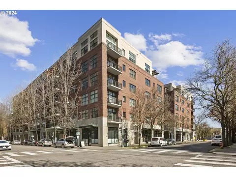 820 NW 12th Ave #422, Portland, OR 97209
