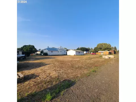 Other - 265 N 4th Ave, Elgin, OR 97827 photo 5 of 17
