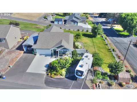 3125 E 13th St, The Dalles, OR 97058
