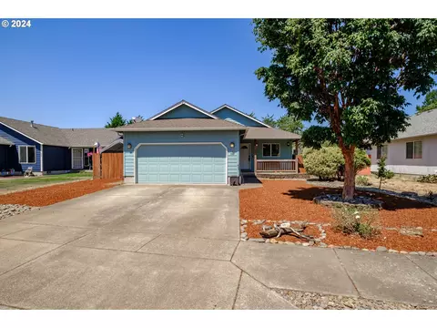 399 Waters Edge Ct, Lebanon, OR 97355