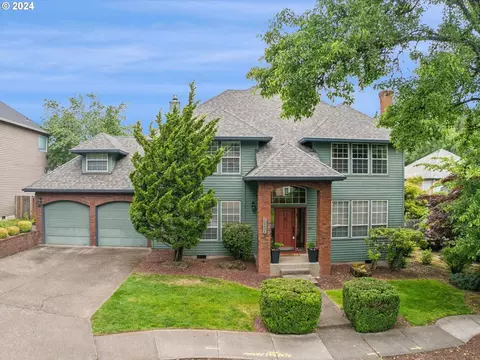 12431 SE One Rosa Dr, Happy Valley, OR 97086